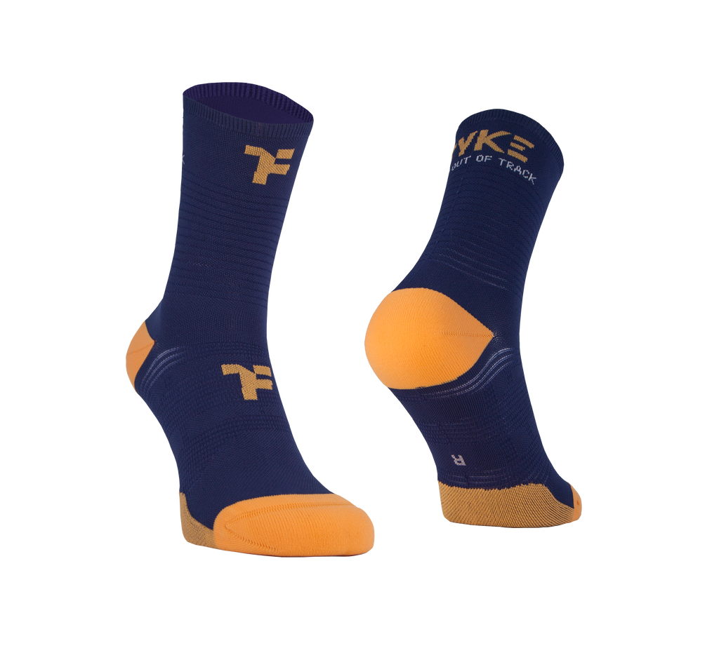 Chaussettes intermédiaires de couleur marine avec la marque Fyke et l'indication du pied gauche et du pied droit